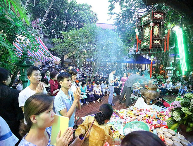 Những năm trở lại đ&acirc;y, ch&ugrave;a Ph&uacute;c Kh&aacute;nh được rất nhiều người d&acirc;n lựa l&agrave; nơi lễ Phật, cầu an. Nhiều bạn trẻ cũng t&igrave;m đến đ&acirc;y để cầu t&igrave;nh duy&ecirc;n.