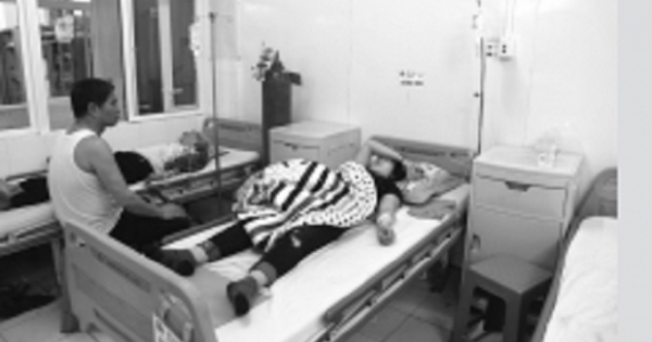 Vợ giám đốc công ty may nhập viện vì bị côn đồ hành hung