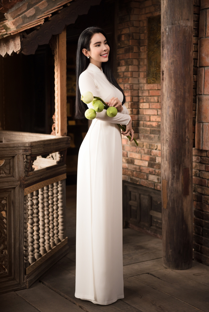 Huỳnh Vy&nbsp;cao 1,7m, c&acirc;n nặng 49kg với số đo 3 v&ograve;ng lần lượt l&agrave; 86-58-100.