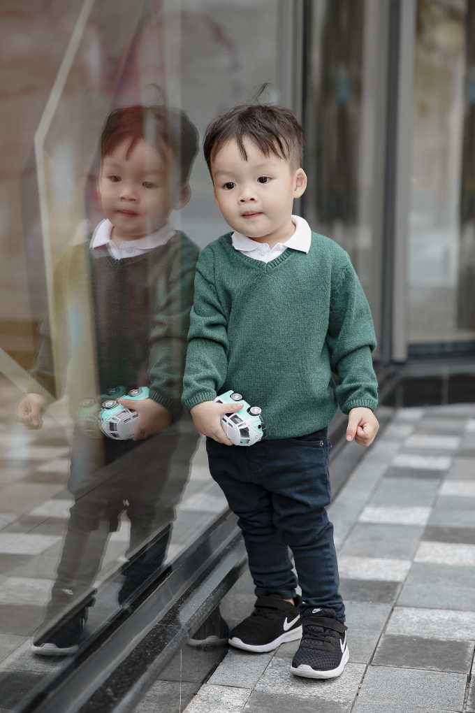 Dương Cẩm Lynh c&ugrave;ng con trai chụp bộ ảnh nh&acirc;n dịp sinh nhật b&eacute; hai tr&ograve;n hai tuổi