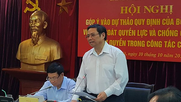 Trưởng Ban Tổ chức TƯ Phạm Minh Ch&iacute;nh.