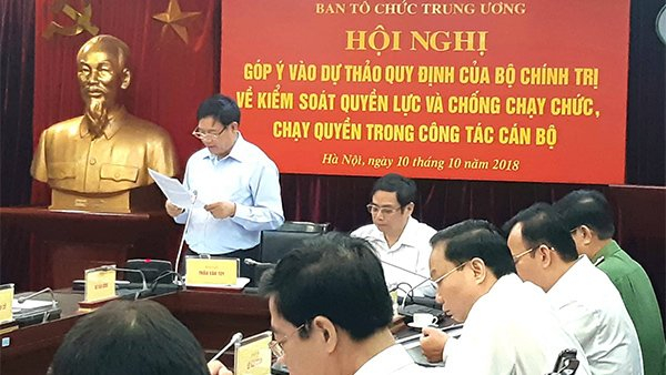 Ph&oacute; Ban Tổ chức TƯ Trần Văn T&uacute;y.
