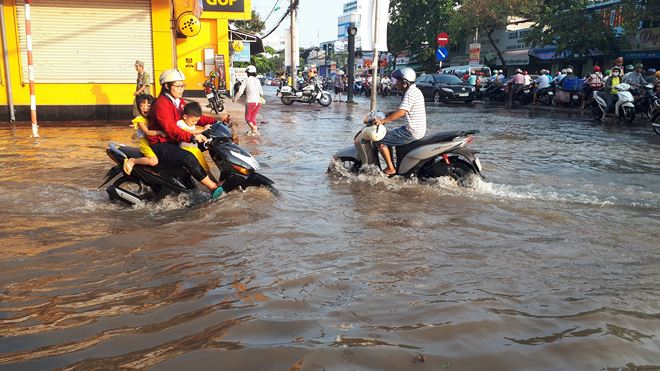 Thủ phủ miền T&acirc;y ch&igrave;m trong nước do triều cường d&acirc;ng cao