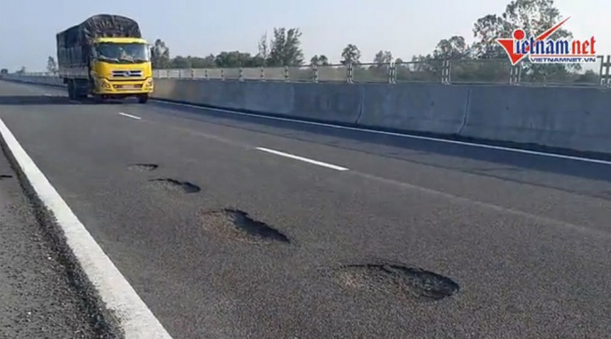 VEC chậm trễ trong việc xử l&yacute; hư hỏng mặt đường cao tốc Đ&agrave; Nẵng - Quảng Ng&atilde;i