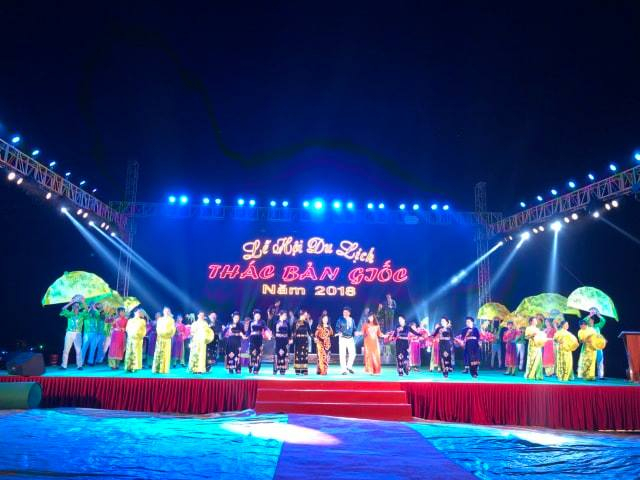 Tối qua (12/10) đ&atilde; diễn ra lễ Tổng duyệt cho Lễ hội Du lịch Th&aacute;c Bản Giốc.