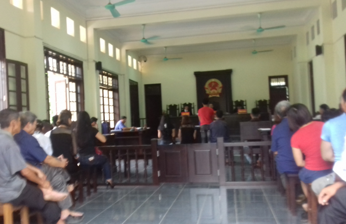 X&eacute;t xử bị c&aacute;o V&agrave;ng A P&oacute; (SN 1967, tr&uacute; tại bản Hồi Hương, x&atilde; Mường Nh&agrave;, huyện Điện Bi&ecirc;n) về tội&nbsp;giết người.