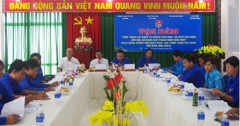 Đi tìm chính sách là 