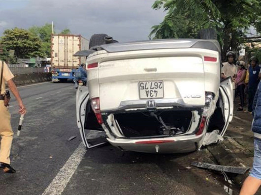 Hiện trường vụ tai nạn (Ảnh:zing.vn)