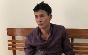 Đối tượng Nguyễn Ngọc &Iacute;ch tại Cơ quan điều tra. Ảnh: TIẾN H&Ugrave;NG