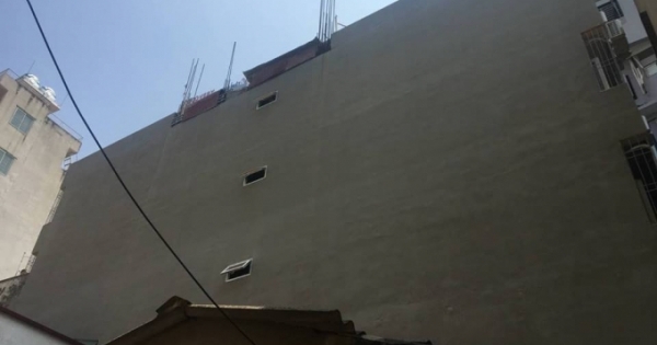 UBND phường Dịch Vọng đình chỉ công trình sai phạm trên..."giấy", liệu có "ưu ái" cho chủ đầu tư?