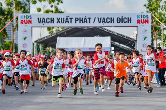 Giải Marathon Quốc Tế TP.HCM Techcombank 2018: Cả gia đ&igrave;nh, c&ocirc;ng ty, bạn b&egrave; c&oacute; thể c&ugrave;ng nhau chạy