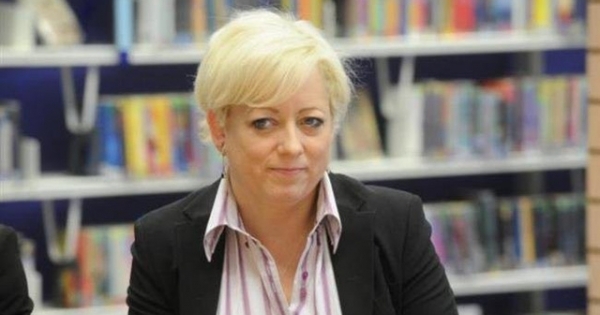 Bộ trưởng Bộ Chống tự tử đầu tiên thế giới