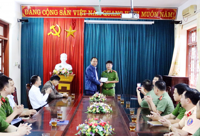 &Ocirc;ng Nguyễn Văn Du, B&iacute; thư Tỉnh ủy Bắc Kạn đ&atilde; kịp thời động vi&ecirc;n v&agrave; thưởng n&oacute;ng cho Ban chuy&ecirc;n &aacute;n.