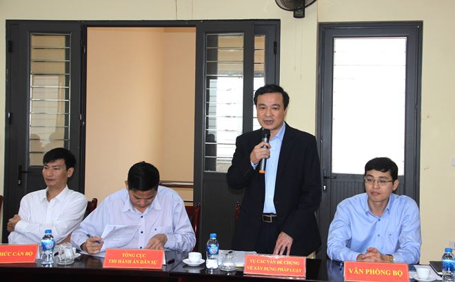 &Ocirc;ng Nguyễn Hồng Tuyến, Vụ trưởng Vụ C&aacute;c vấn đề chung về x&acirc;y dựng ph&aacute;p luật đ&aacute;nh gi&aacute; cao những nỗ lực của Tư ph&aacute;p Th&aacute;i Nguy&ecirc;n trong việc triển khai Luật Ban h&agrave;nh VBQPPL