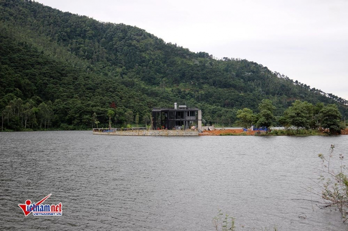 Lấp hồ Đồng Đ&ograve; để x&acirc;y dựng c&ocirc;ng tr&igrave;nh ki&ecirc;n cố&nbsp;