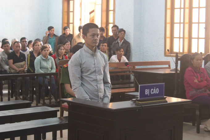 Trần Văn Luyện tại phi&ecirc;n x&eacute;t xử