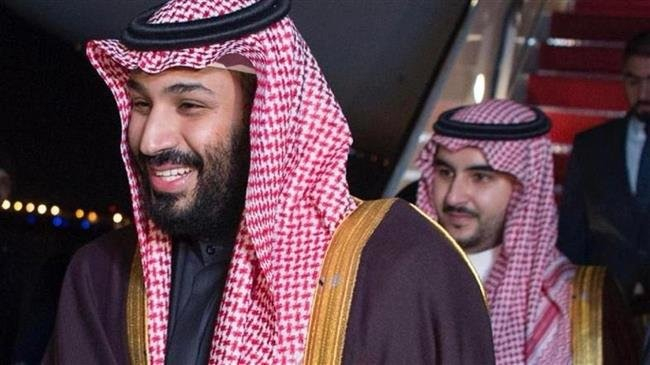 Đại sứ Saudi Arabia tại Mỹ, Ho&agrave;ng tử Khalid bin Salman (phải), ch&agrave;o đ&oacute;n anh trai l&agrave; Th&aacute;i tử Mohammed bị Salman đến Washington DC. Ảnh: Twitter