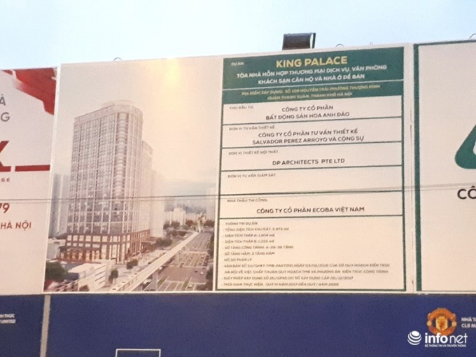 Biển giới thiệu dự &aacute;n King Palace 108 Nguyễn Tr&atilde;i (Thanh Xu&acirc;n, H&agrave; Nội) tại c&ocirc;ng tr&igrave;nh. Ảnh: Minh Thư