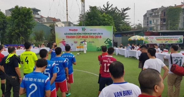 Tưng bừng Lễ khai mạc giải bóng đá tranh Cúp Mùa thu 2018
