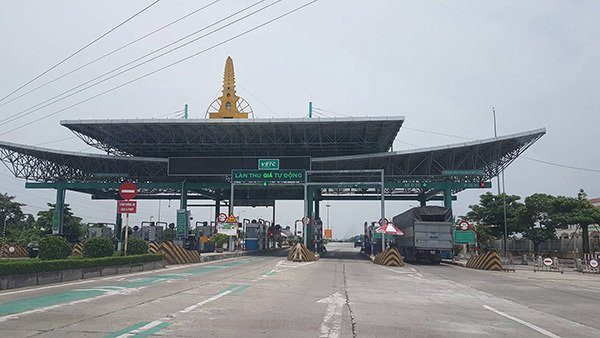 Nhiều trạm thu ph&iacute; BOT g&acirc;y tranh c&atilde;i