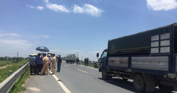 Cho rằng con chết khuất tất, gửi đơn kêu cứu công luận