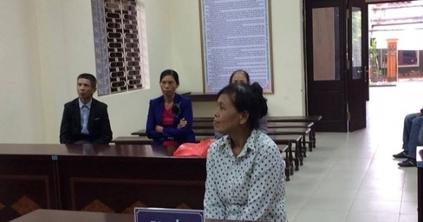 Bị bắt đi tù vì... bán mỳ chính thừa sau đám cưới con