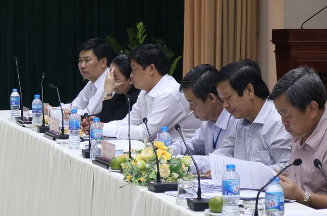 Đại diện c&aacute;c Sở, ng&agrave;nh của Đồng Nai cho biết do c&ocirc;ng t&aacute;c ph&aacute;p chế hiện chủ yếu vẫn ki&ecirc;m nhiệm v&agrave; đội ngũ mỏng n&ecirc;n hoạt động kiểm tra, r&agrave; so&aacute;t văn bản c&ograve;n chậm, thiếu kỹ lưỡng&hellip;