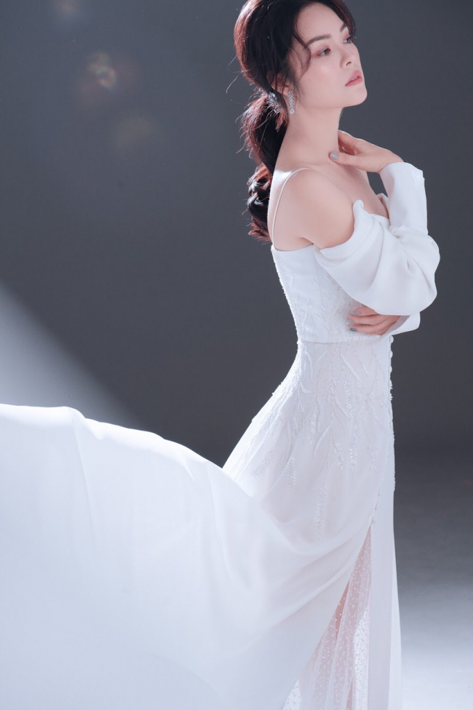 Dương Cẩm Lynh l&agrave; MC thảm đỏ Li&ecirc;n hoan Phim quốc tế H&agrave; Nội lần thứ 5