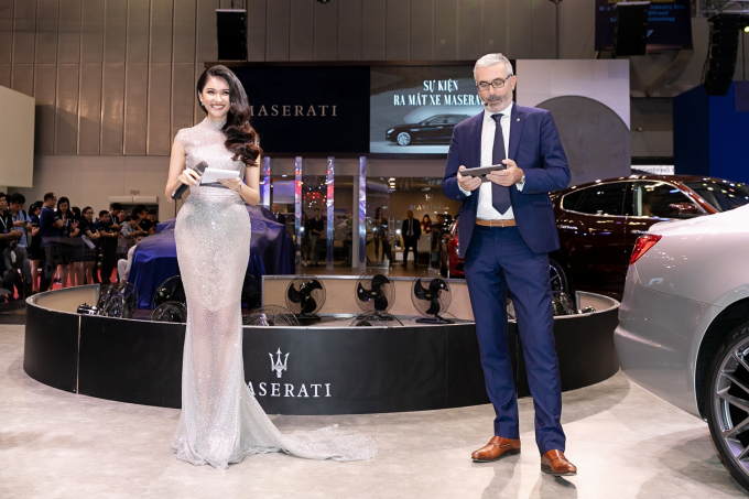 Đ&acirc;y l&agrave; lần thứ 2 li&ecirc;n tiếp Th&ugrave;y Dung c&oacute; cơ hội l&agrave;m việc c&ugrave;ng thương hiệu Maserati. D&ugrave; chỉ theo đuổi c&ocirc;ng việc.&nbsp;MC v&agrave;i th&aacute;ng gần đ&acirc;y, &Aacute; hậu Việt Nam trở th&agrave;nh gương mặt được nhiều thương hiệu h&agrave;ng đầu tin tưởng lựa chọn nhờ sự nỗ lực r&egrave;n luyện. Trước đ&oacute;, c&ocirc; từng dẫn dắt 'Tuần lễ thời trang trẻ em ch&acirc;u &Aacute;' 2017 - 2018 v&agrave; hiện l&agrave;m MC chương tr&igrave;nh 'Chuyện trưa 12h' ph&aacute;t s&oacute;ng tr&ecirc;n k&ecirc;nh HTV7.