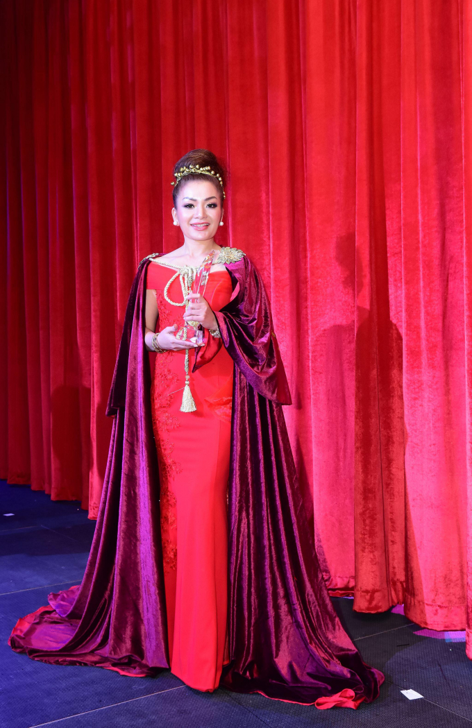 Hoa hậu L&acirc;m Ho&agrave;ng My ch&iacute;nh l&agrave; người đẹp nhận được giải thưởng vinh danh quan trọng nhất trong sự kiện - giải Gala Award International 2018.&nbsp;