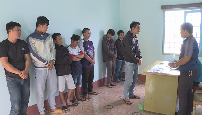 C&aacute;c đối tượng bị tạm giữ.