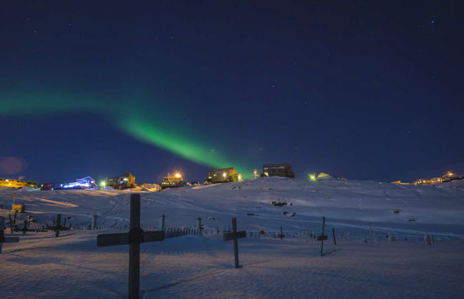 Iqaluit, Canada: Thủ phủ của v&ugrave;ng Nunavut nằm tr&ecirc;n h&ograve;n đảo Baffin v&agrave; c&oacute; nhiệt độ trung b&igrave;nh v&agrave;o th&aacute;ng 1 l&agrave; -27,5 độ C.