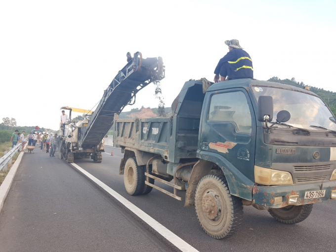 EC th&ocirc;ng b&aacute;o đ&atilde; ho&agrave;n th&agrave;nh c&ocirc;ng t&aacute;c sửa chữa, khắc phục c&aacute;c hư hỏng mặt đường.&nbsp;