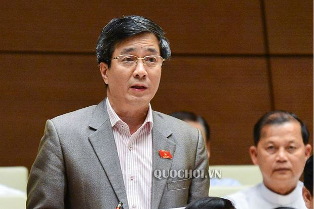 ĐB B&ugrave;i Thanh T&ugrave;ng (Hải Ph&ograve;ng) ph&aacute;t biểu tại Nghị trường.