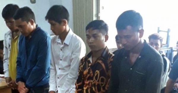 Nghi Công an xịt hơi cay gây tai nạn cho em mình nên cả bọn lao vào đánh người