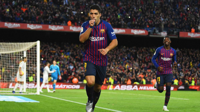 Suarez lập hat-trick ở Si&ecirc;u kinh điển.