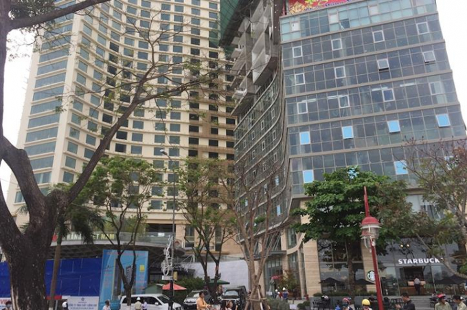 Ph&aacute;t hiện c&ocirc;ng tr&igrave;nh kh&ocirc;ng ph&eacute;p c&oacute; diện t&iacute;ch khoảng 200 m2 nằm tại khối đế t&ograve;a nh&agrave; tại dự &aacute;n khu phức hợp kh&aacute;ch sạn Bạch Đằng.