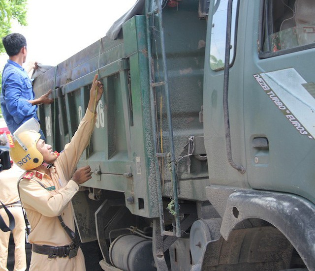 Trong 2 th&aacute;ng, CSGT C&ocirc;ng an tỉnh Bắc Giang đ&atilde; lập bi&ecirc;n bản 1.451 trường hợp vi phạm,&nbsp;tước quyền sử dụng Giấy ph&eacute;p l&aacute;i xe 514 trường hợp.