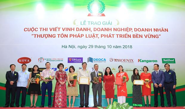 Trao giải cuộc thi viết vinh danh doanh nghiệp, doanh nh&acirc;n: Đ&ecirc;m hội tụ của những doanh nh&acirc;n ti&ecirc;u biểu