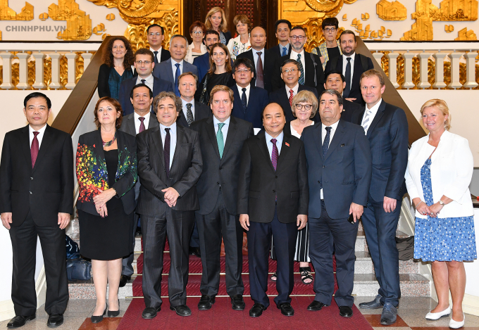 Thủ tướng tiếp đo&agrave;n Ủy ban Nghề c&aacute; của Nghị viện ch&acirc;u &Acirc;u