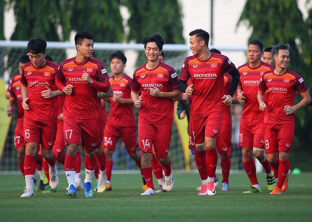 Nụ cười của tiền vệ Tuấn Anh