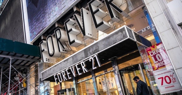 Tin kinh tế 6h30AM: Giá vàng giảm hơn nửa triệu đồng mỗi lượng; Giá xăng tăng gần 1000 đồng/lít