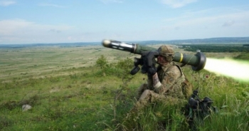 Mỹ phê chuẩn bán tên lửa Javelin cho Ukraine