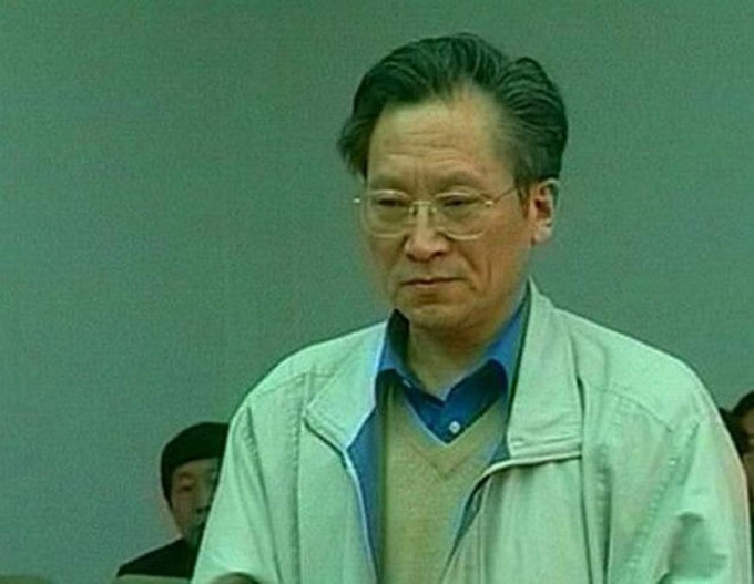 an-tu-cho-tham-quan-tq-an-nam-voi-ca-me-lan-con