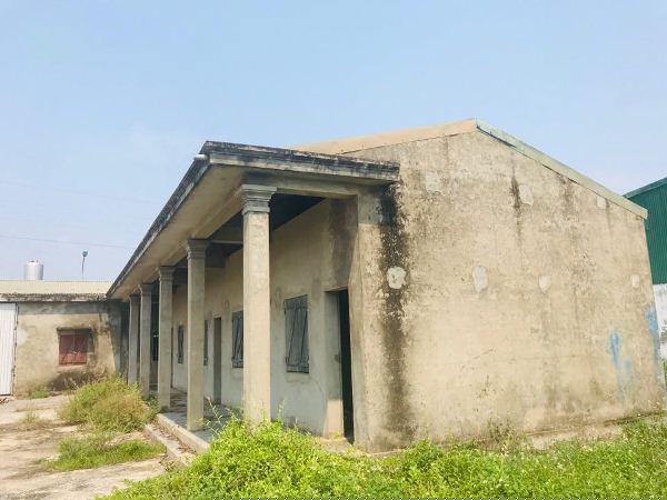 Tan hoang nhà nghỉ của công nhân. Ảnh: Trần Quý