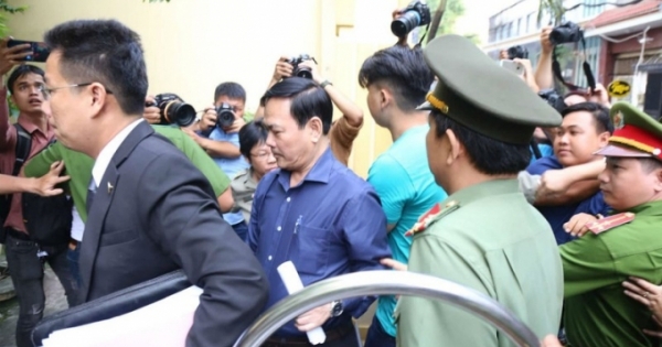 Từ 5/11, "nựng" trẻ em sẽ là căn cứ xác định hành vi dâm ô