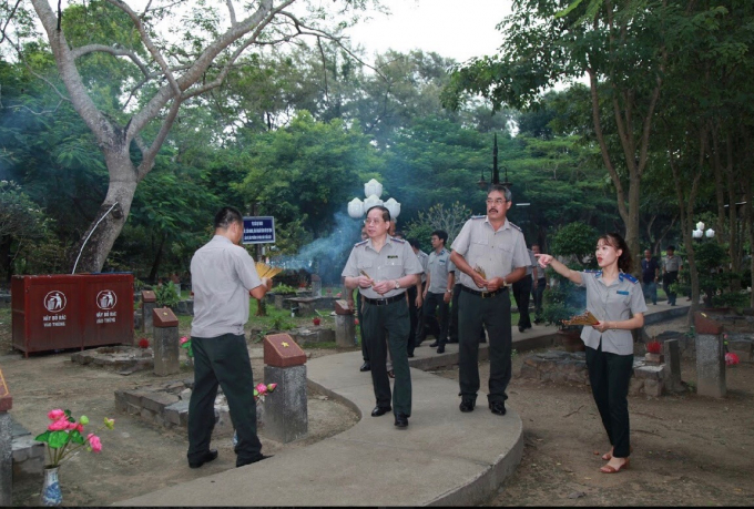 01CB879C-BC80-4713-B35A-6705A3BD3EF1.