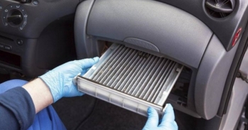 Vệ sinh lọc gió điều hòa ô tô như thế nào là đúng cách nhất?