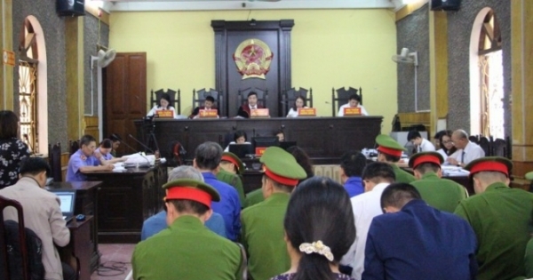 Đề nghị trả hồ sơ, điều tra tiếp vụ án nâng điểm thi ở Sơn La