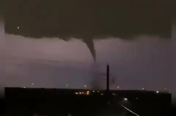 [Video]: Lốc xoáy tàn phá Texas trong đêm